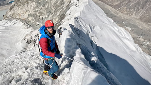 What Factors Influence the Price of Down Jackets?