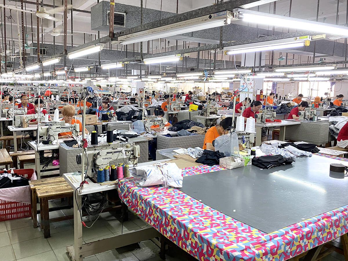 Usine de vêtements extérieurs outdoor apparel factory